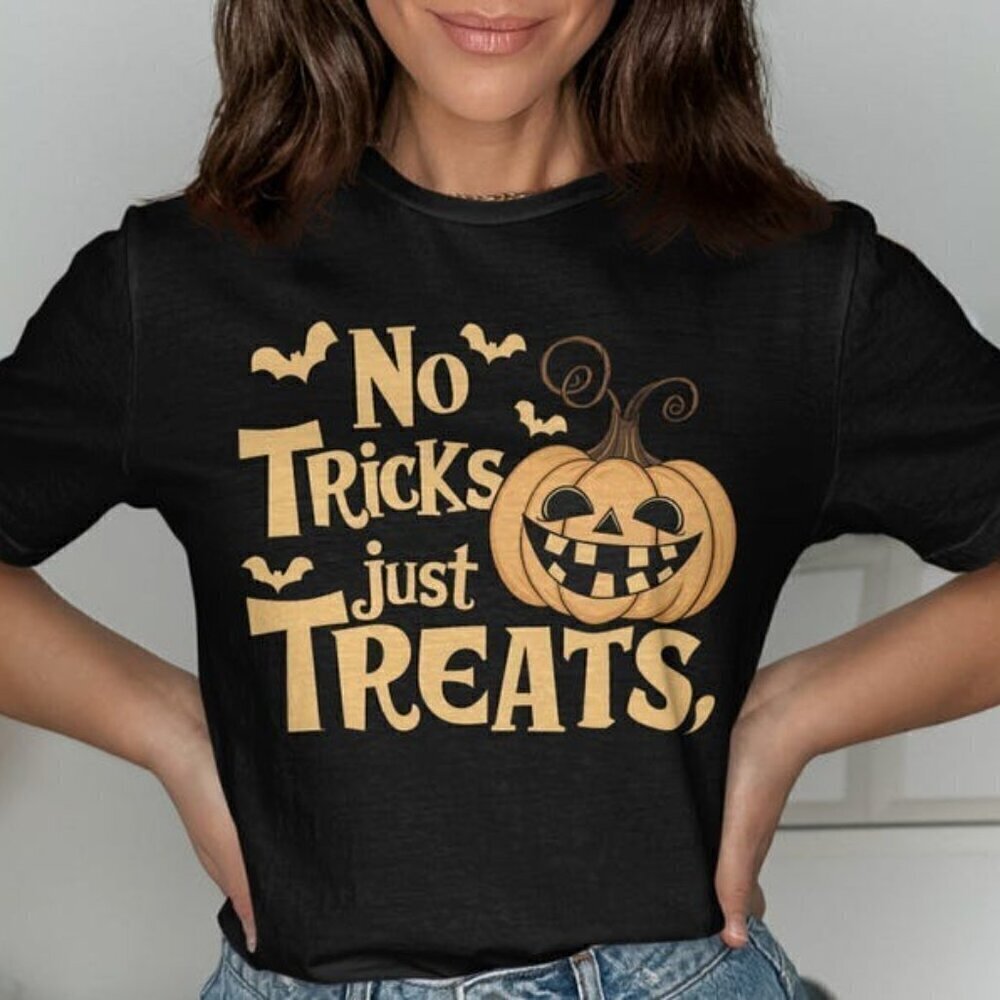 No Tricks Just Treats Halloween Party Graphic Unisex T-Shirt